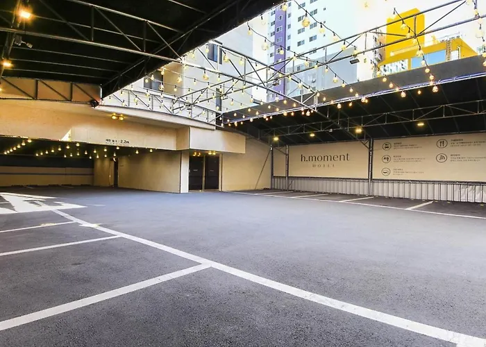 H Moment *